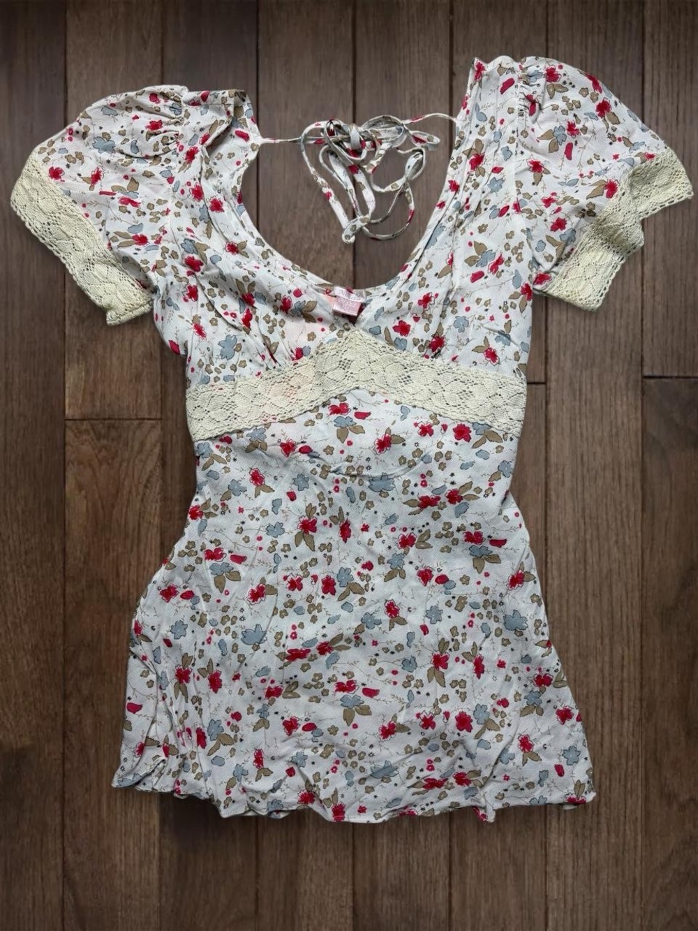 NWT Nolita Y2K Floral Peplum Top Large Back Tie